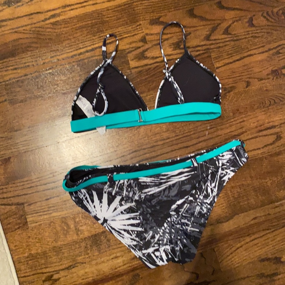 Fabletics Bikini - image 4